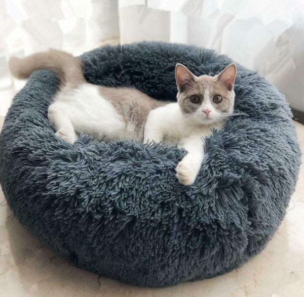 Calming Donut Pet Bed – Soft Plush Anti-Anxiety Nest