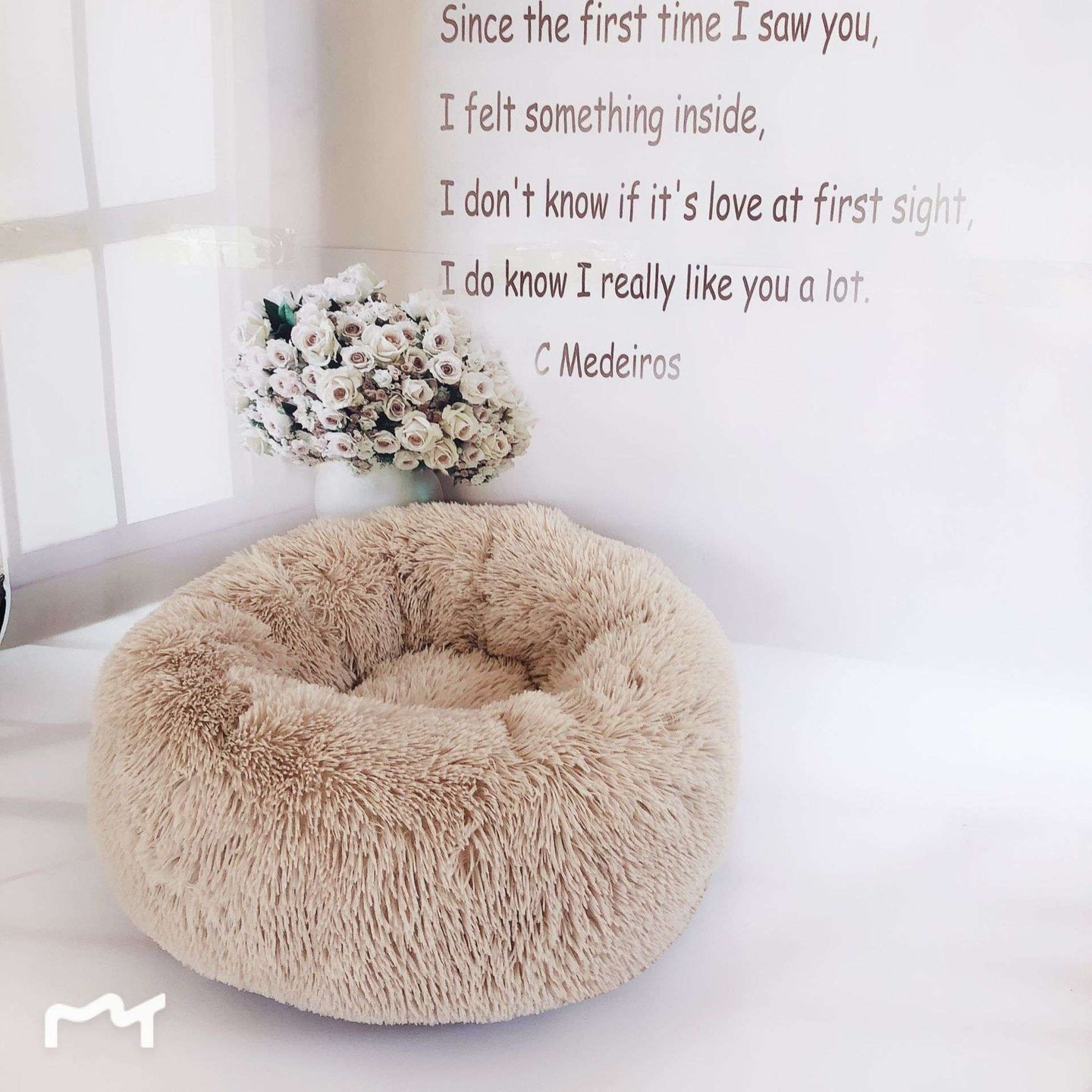 Plush Donut Pet Nest – Calming Bed for Cats & Dogs