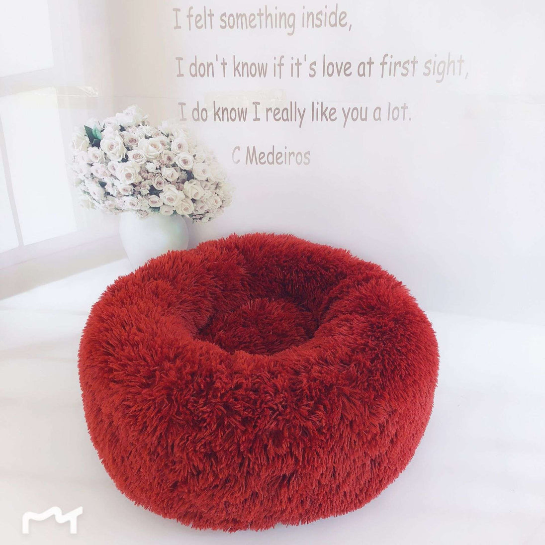 Plush Donut Pet Nest – Calming Bed for Cats & Dogs