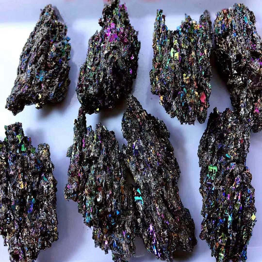 Natural colorful ore small silicon carbide mineral crystals - Gadget Aliens 