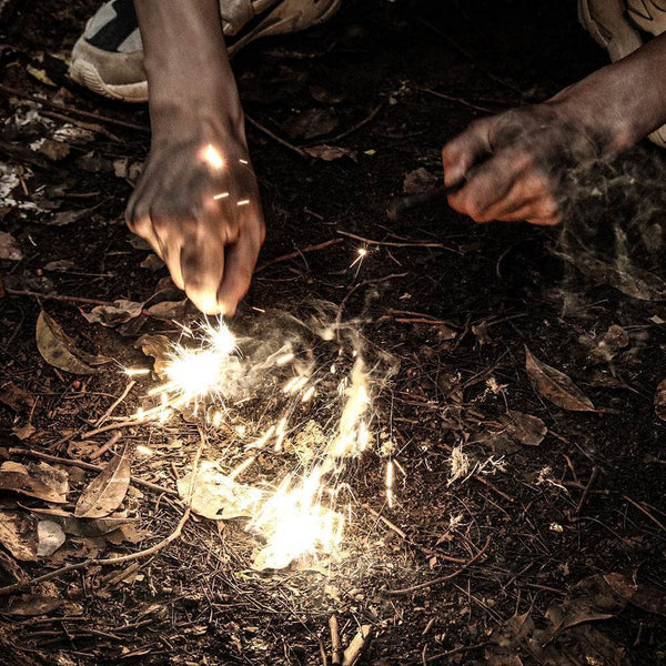 Portable Outdoor Flint Camping Equipment - Gadget Aliens 